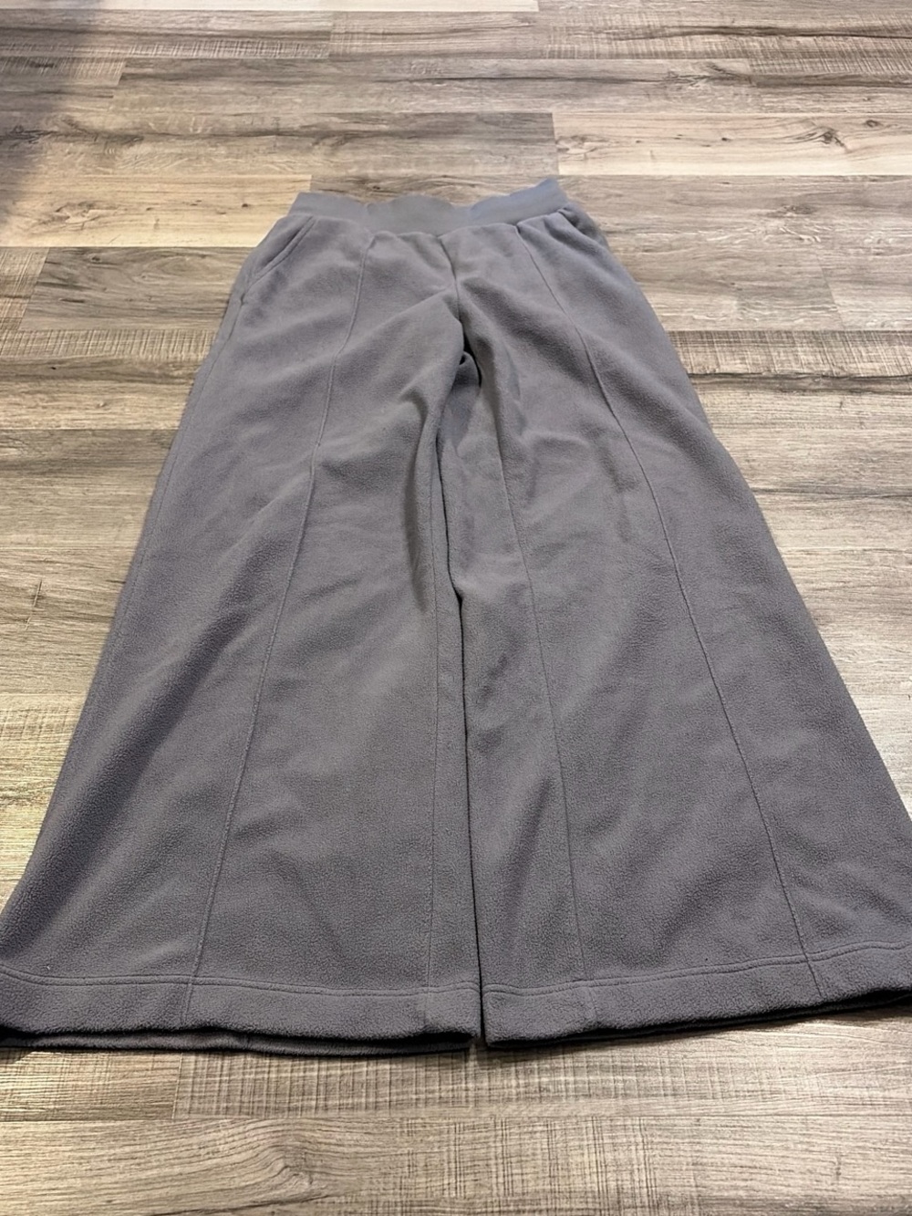 Alo Wide-Leg Gray Fleece Pants